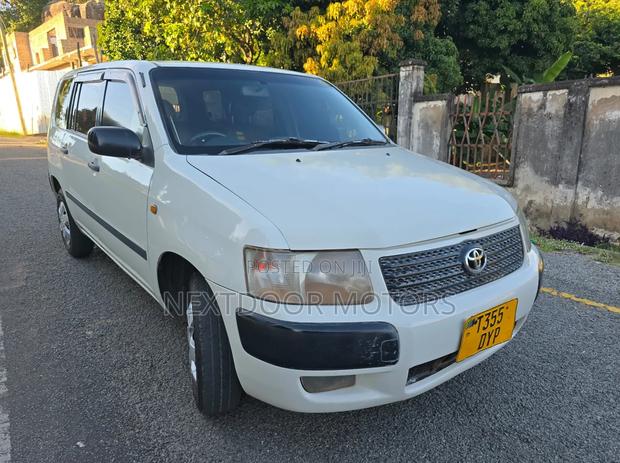 Toyota Succeed 2004 White