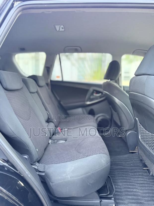 Toyota Vanguard 2013 Black