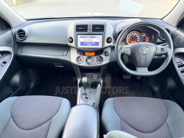 Toyota Vanguard 2013 Black