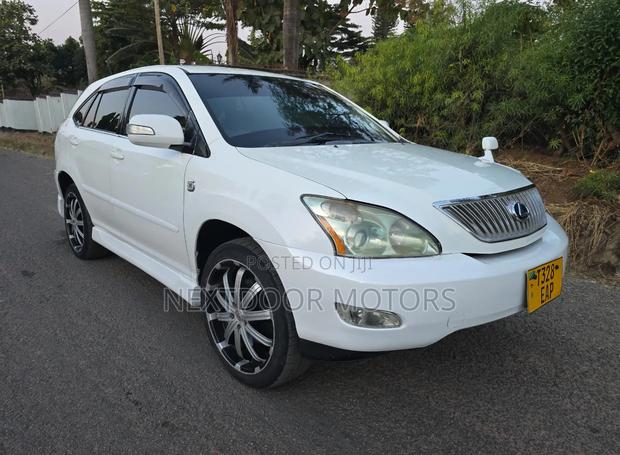 Toyota Harrier 2004 White