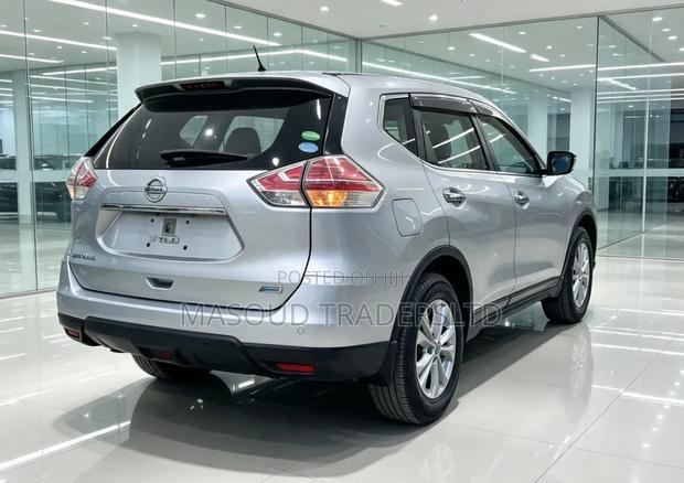 Nissan X-Trail 2015 Silver