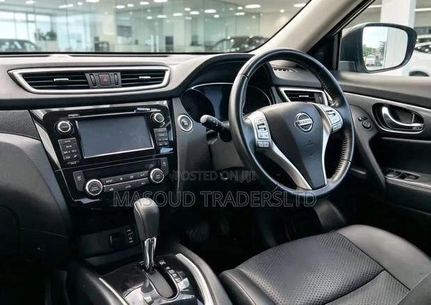 Nissan X-Trail 2015 Silver