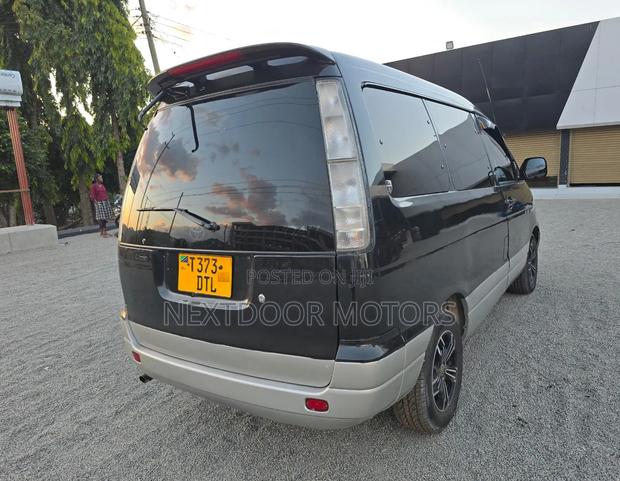 Toyota Noah 2004 Black