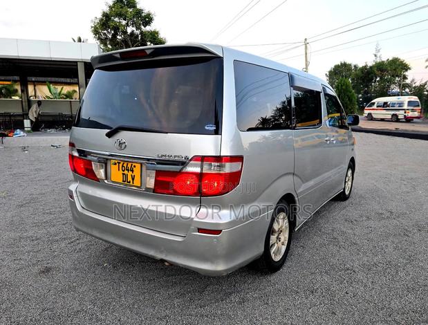 Toyota Alphard 2004 Silver