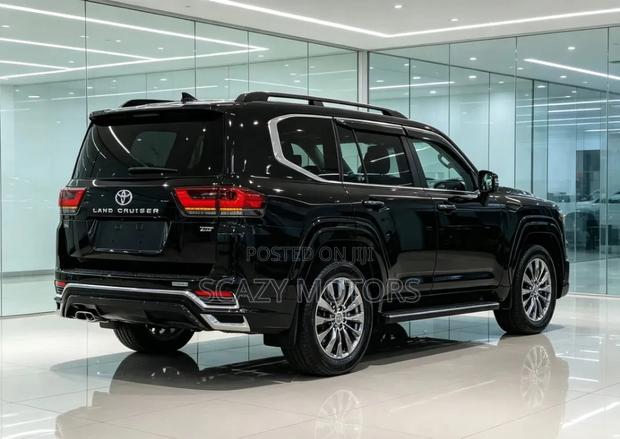 Toyota Land Cruiser 2024 Black