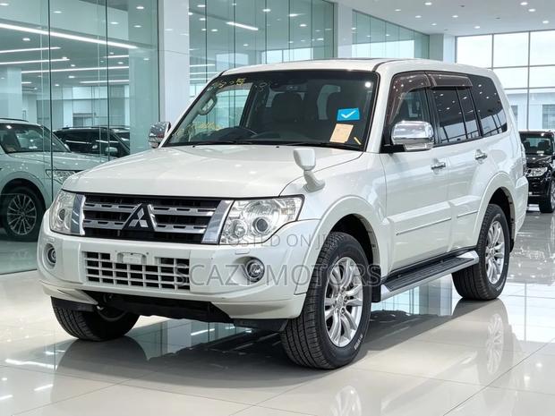 Mitsubishi Outlander 2013 White
