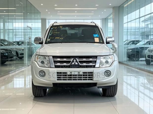 Mitsubishi Outlander 2013 White