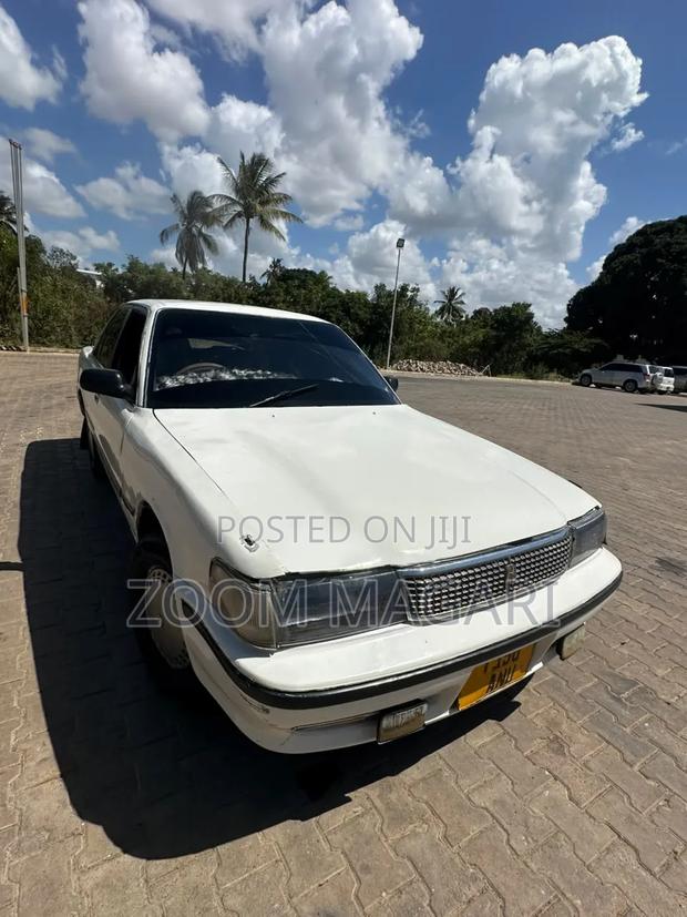 Toyota Mark II 2002 White