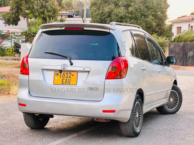 Toyota Corolla Spacio 2004 Silver