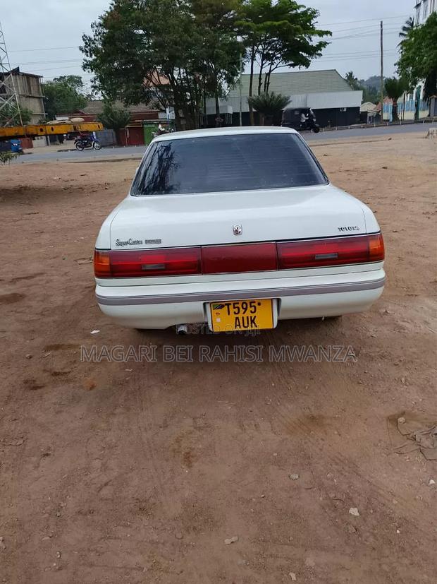 Toyota Mark II 1999 White