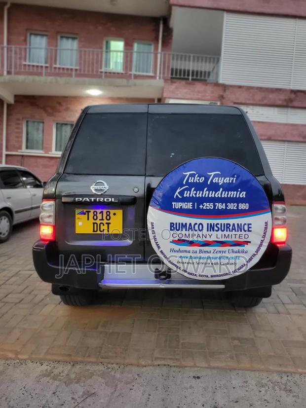 Nissan Patrol 2000 Gray