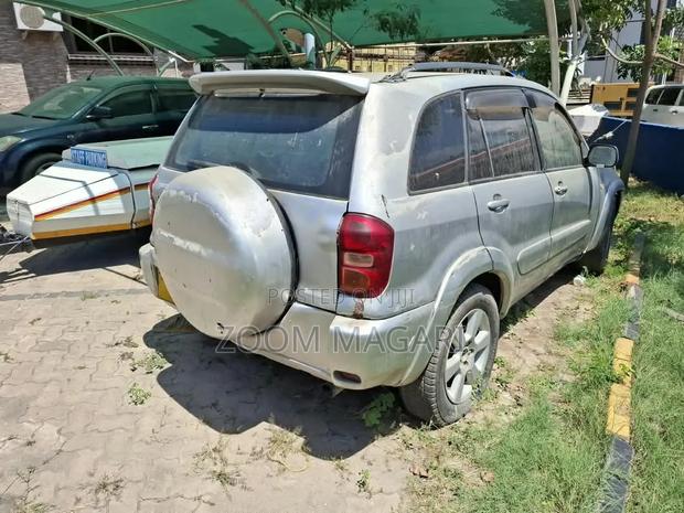 Toyota RAV4 2004 Silver