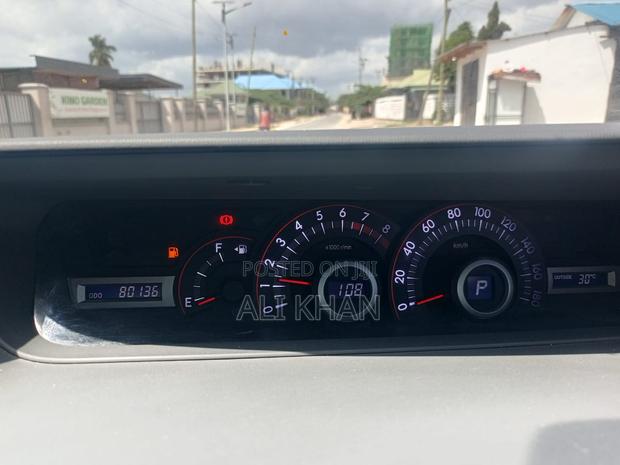 Toyota Noah 2.0 143hp FWD (7 Seater) 2009 Black