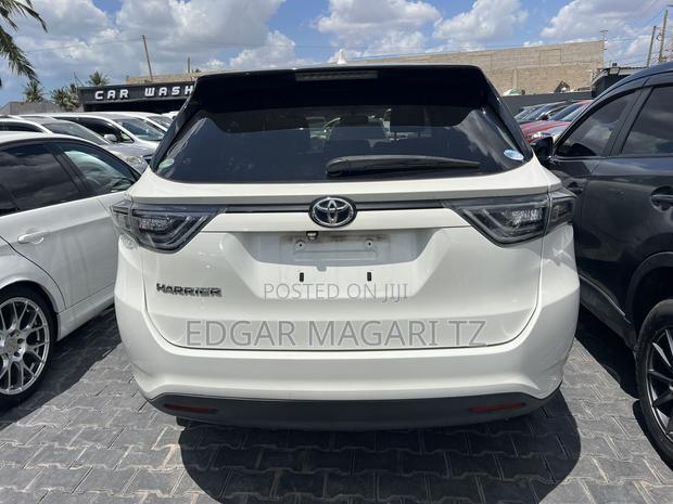Toyota Harrier 2016 White