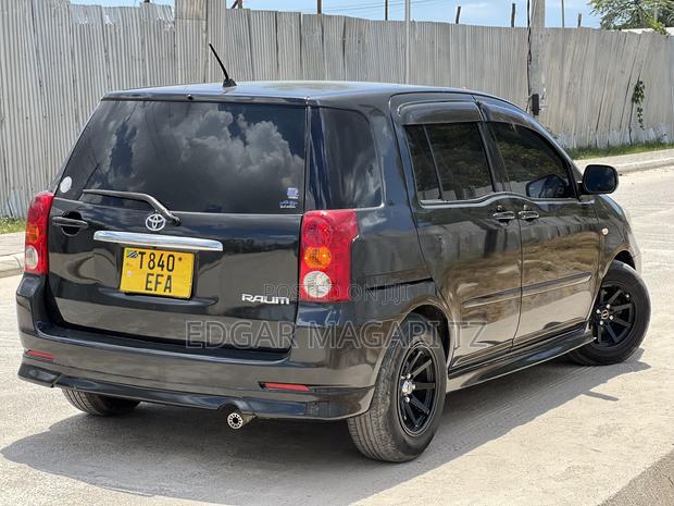 Toyota Raum 2004 Black