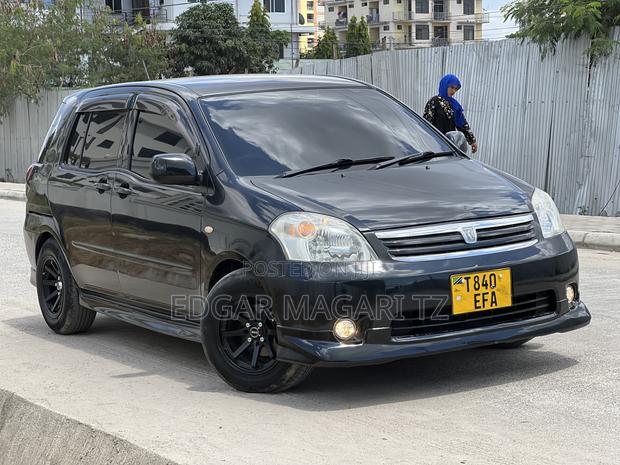 Toyota Raum 2004 Black