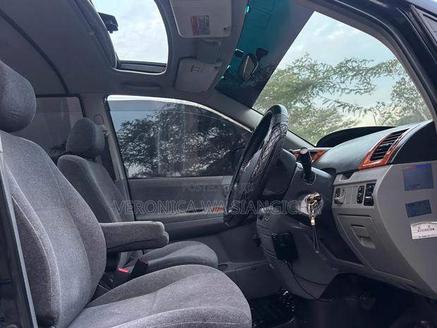 Toyota Noah 2004 Black