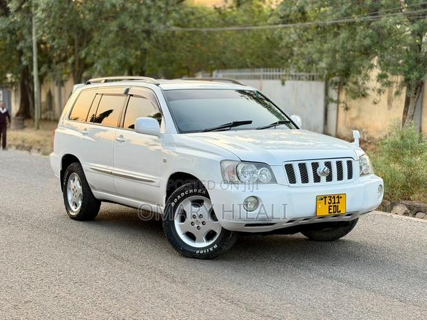 Toyota Kluger 2001 White