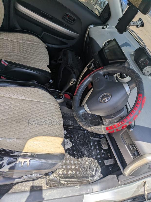 Toyota IST 2006 Silver