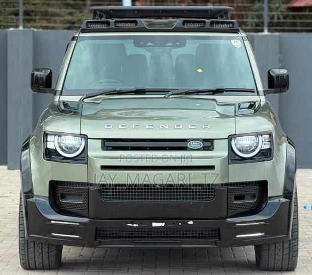 Land Rover Defender 2022 Green