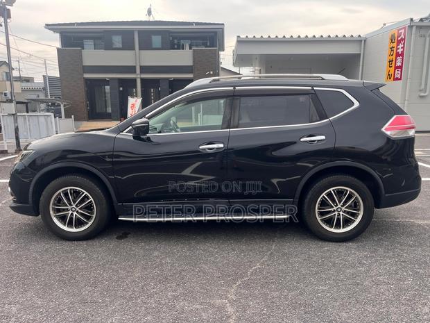 Nissan X-Trail 2.0 Petrol AWD 2016 Black