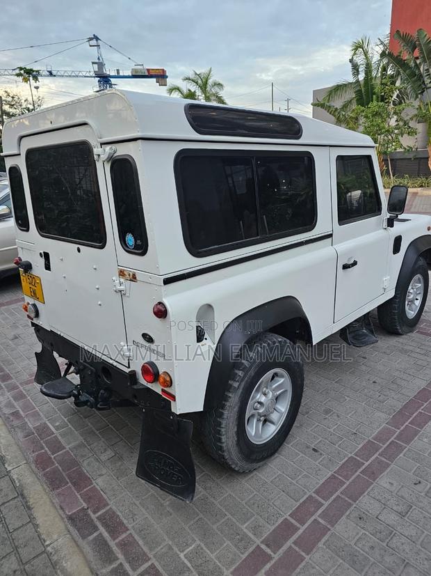 Land Rover Defender 2015 White