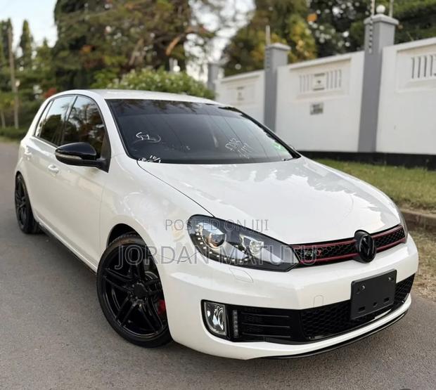 Volkswagen Golf 2011 White