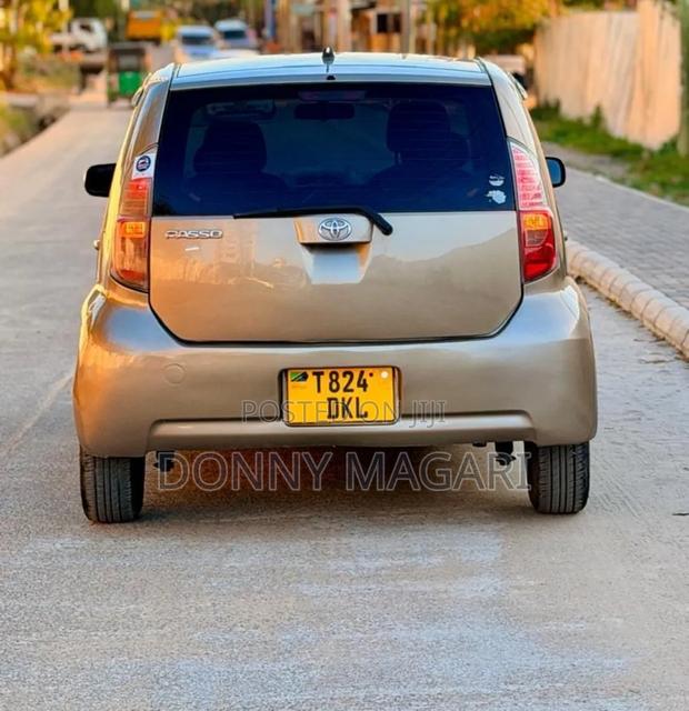 Toyota Passo 2005 Gray