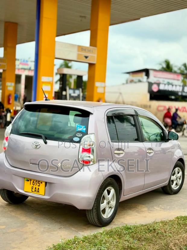 Toyota Passo 2012 Purple