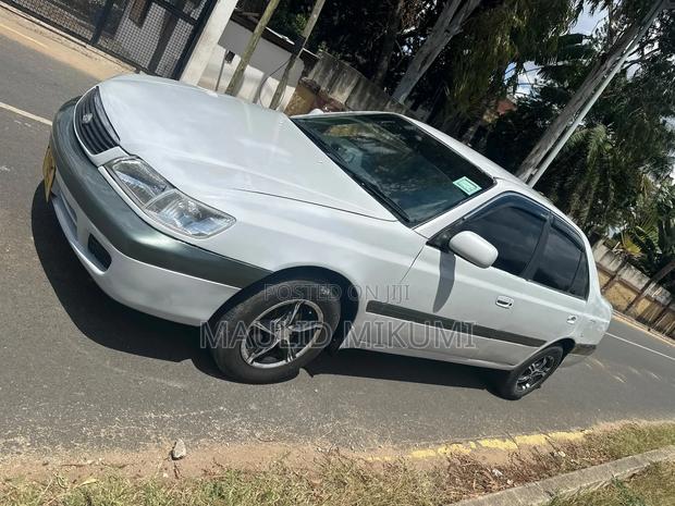 Toyota Corona Premio 1999 White