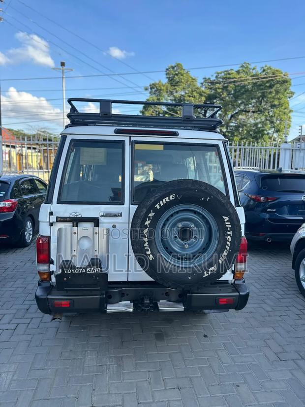 Toyota Land Cruiser 2020 White