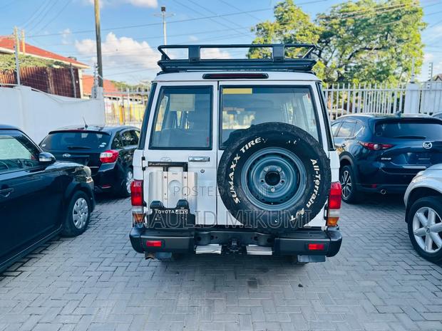 Toyota Land Cruiser 2020 White