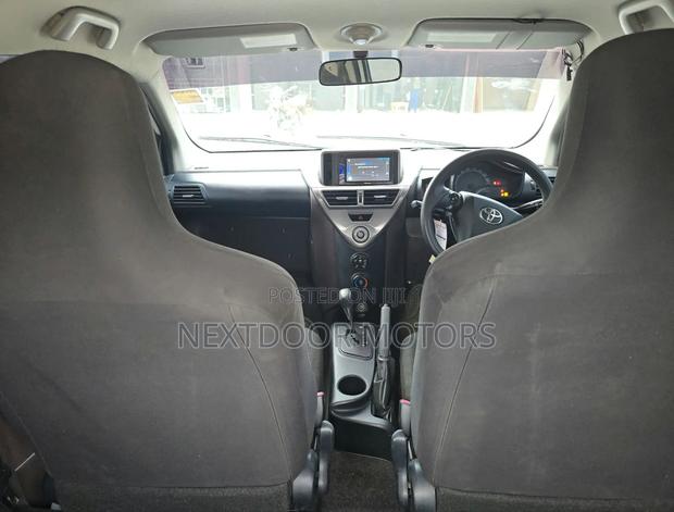 Toyota iQ 2008 White