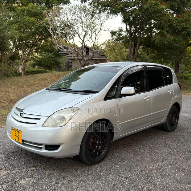 Toyota Corolla Spacio 2005 Silver