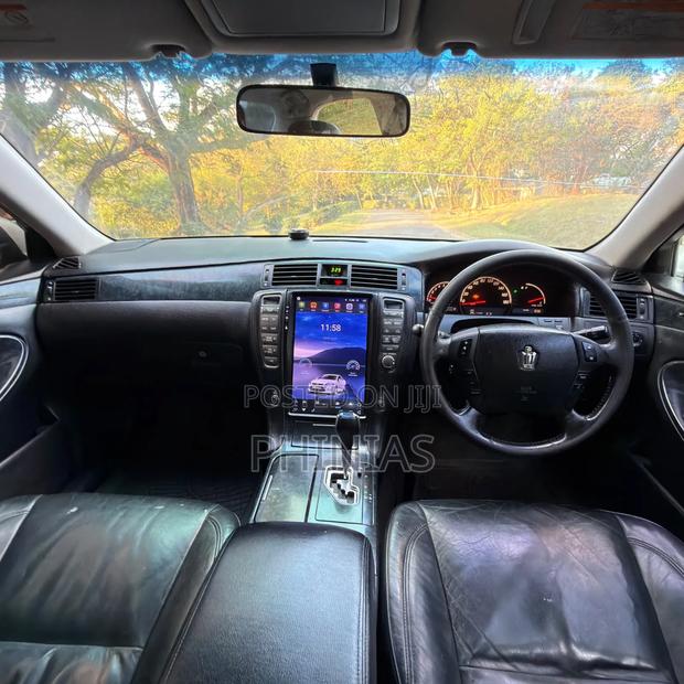 Toyota Crown 2004 Silver
