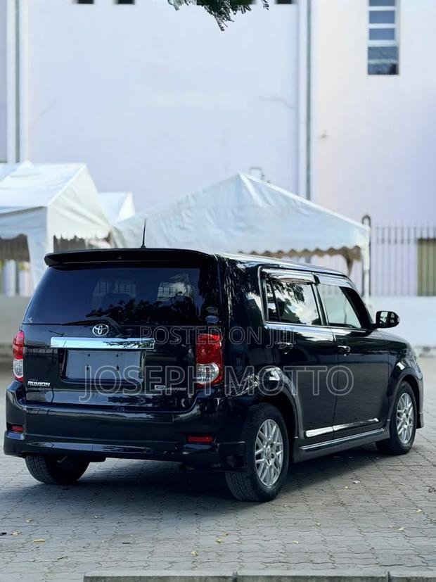Toyota Rumion 1.5 FWD 2023 Black