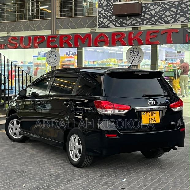 Toyota Wish 2012 Black