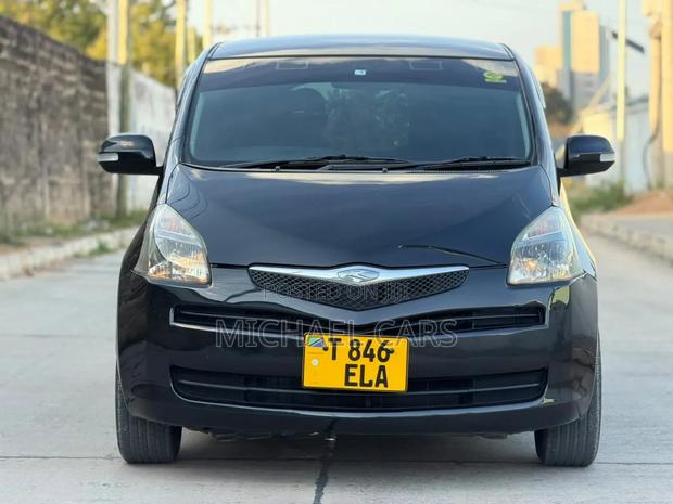 Toyota Ractis 2007 Black