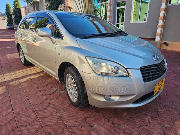 Toyota Mark X Zio 2.4 AWD (6 seater) 2010 Silver
