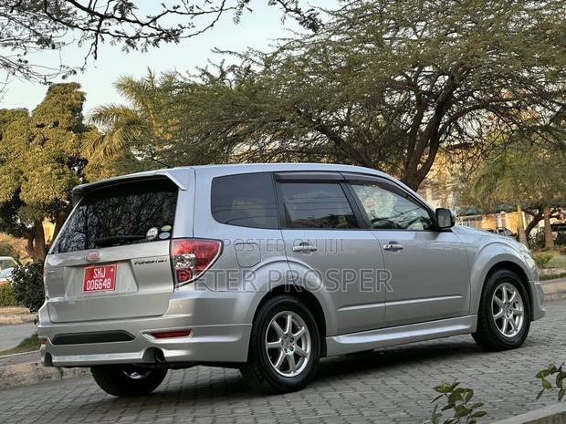 Subaru Forester 2.0D X 2011 Silver