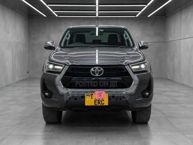 Toyota Hilux 2019 Gray