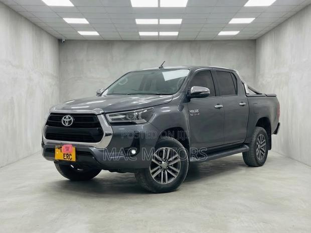 Toyota Hilux 2019 Gray