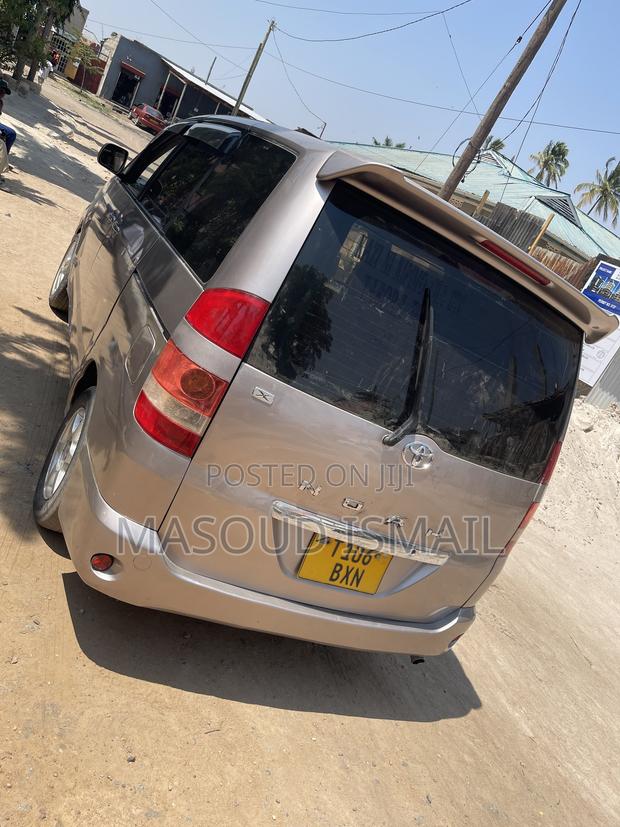 Toyota Lite-Ace 2004 Gray