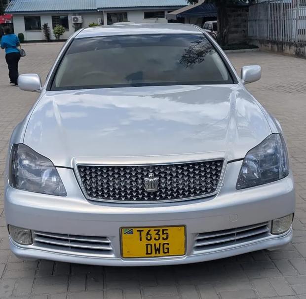 Toyota Crown Royale 2005 Silver