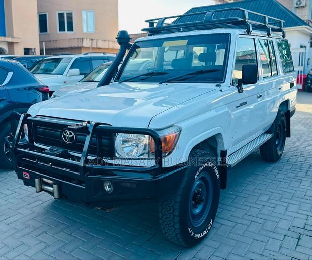 Toyota Land Cruiser 2020 White