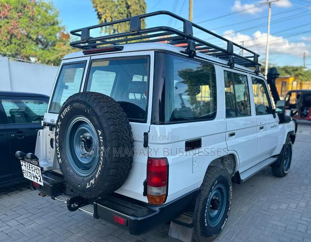Toyota Land Cruiser 2020 White