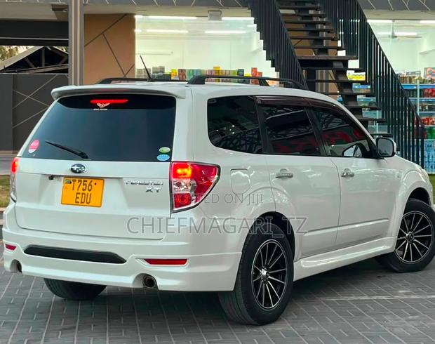 Subaru Forester 2010 Pearl