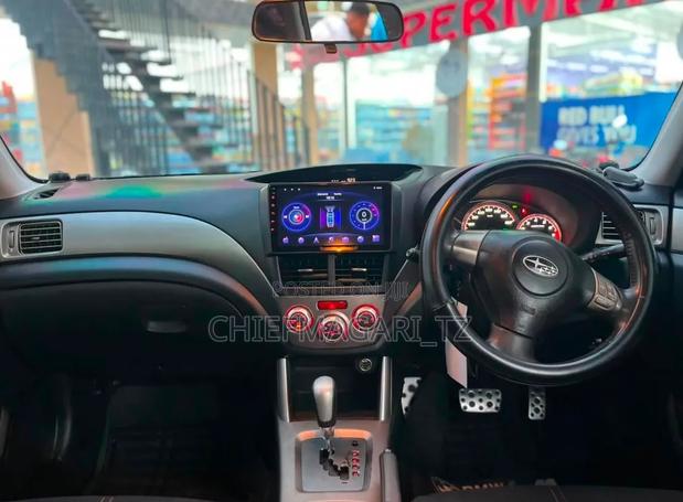 Subaru Forester 2010 Pearl