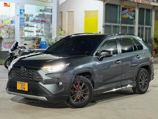 Toyota RAV4 2021 Gray