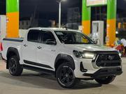Toyota Hilux 2022 White for sale
